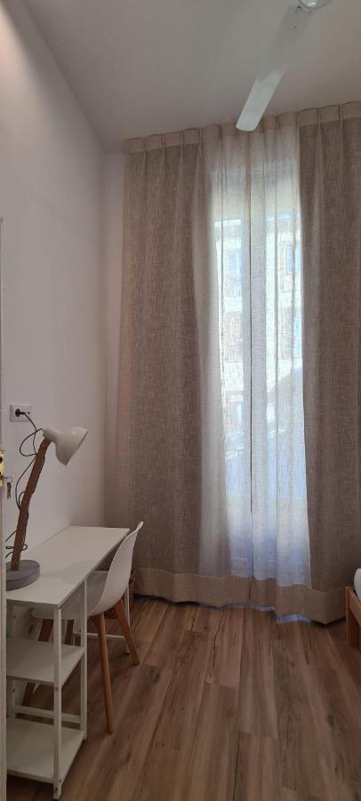Hostal Andrea Sol มาดริด ภายนอก รูปภาพ