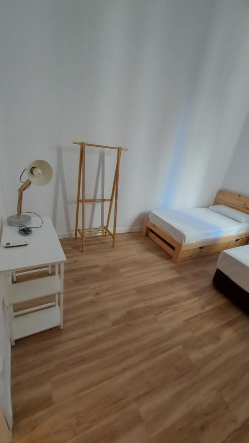 Hostal Andrea Sol มาดริด ภายนอก รูปภาพ