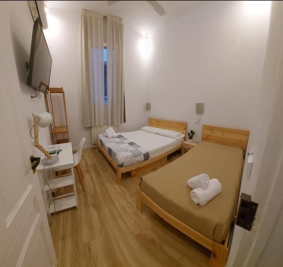 Hostal Andrea Sol มาดริด ภายนอก รูปภาพ