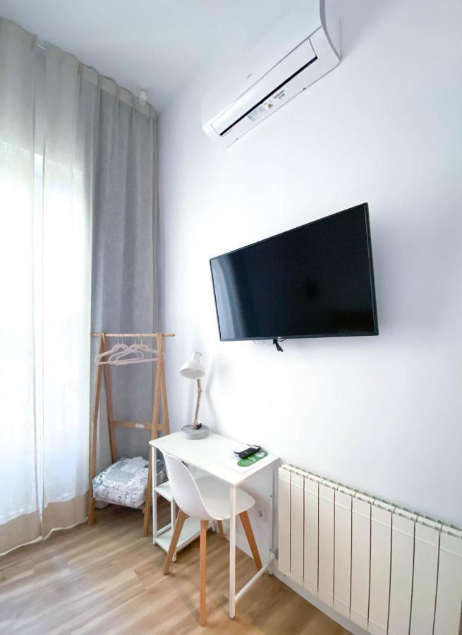 Hostal Andrea Sol มาดริด ภายนอก รูปภาพ